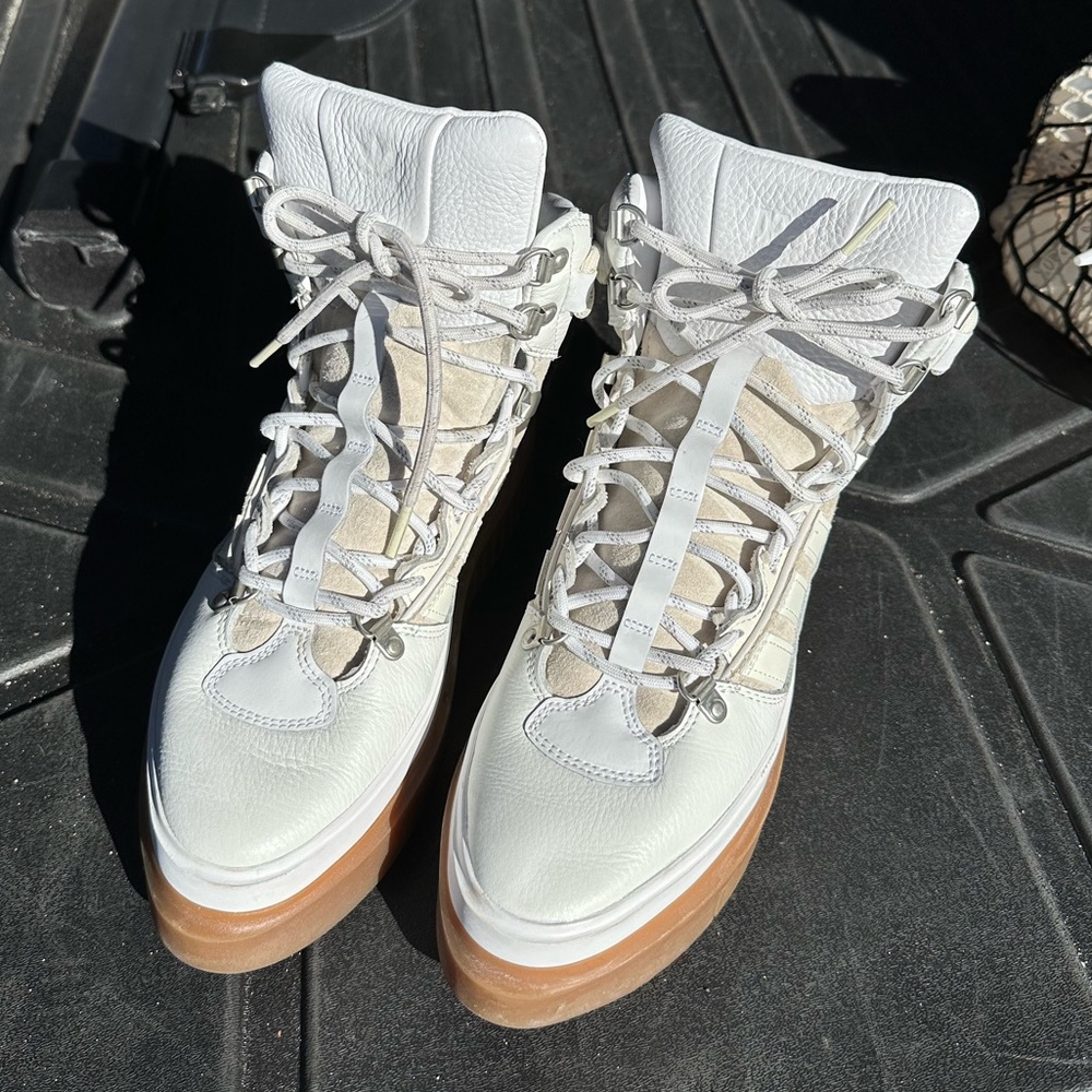 Ivy Park Sleek Boot
